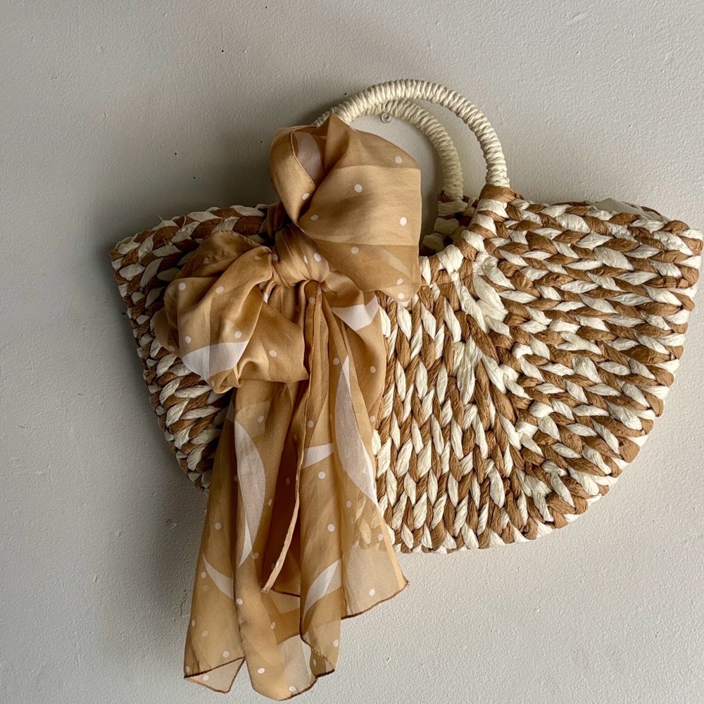 Vintage Tan and Cream Woven Bag